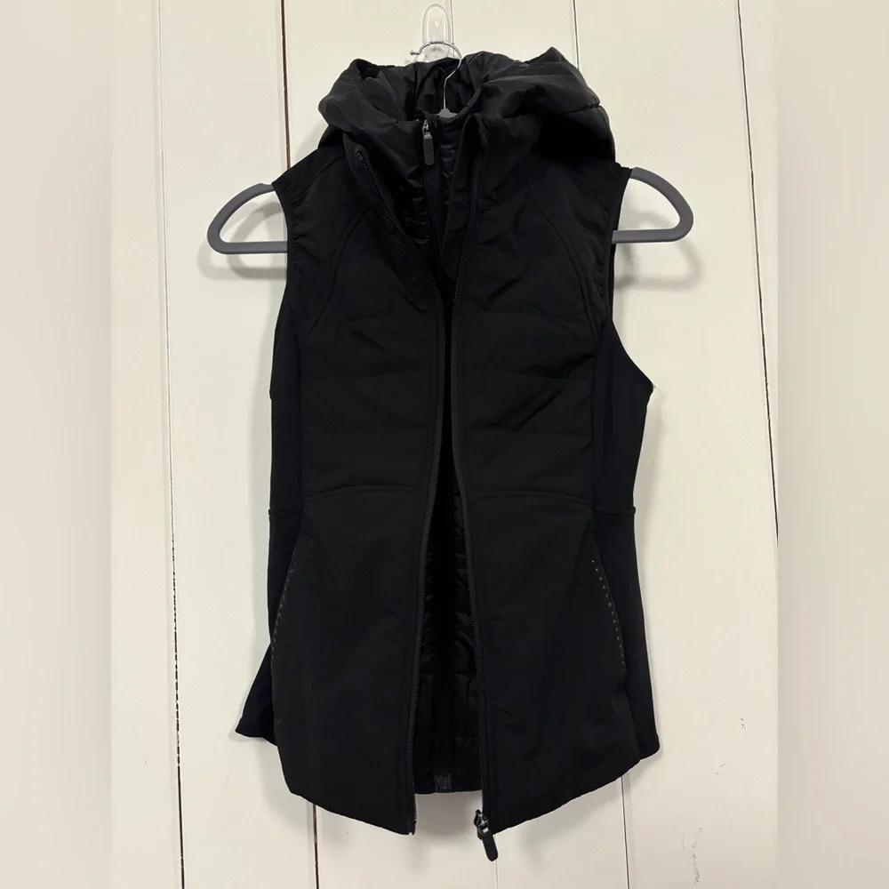 Brand New NWT LuluLemon Primaloft Black Another Mile Vest - Size 4